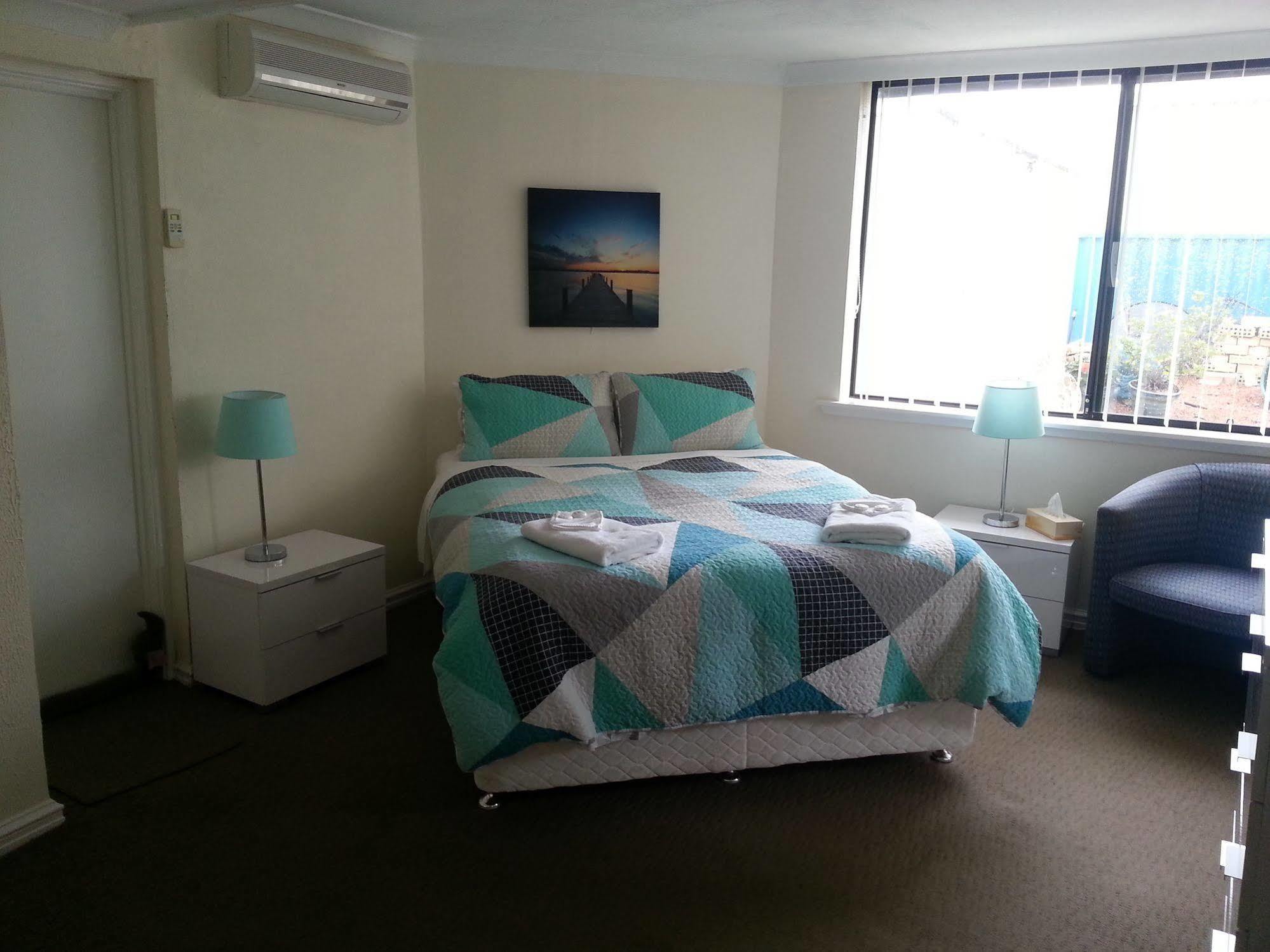 Palm Beach Guest House Rockingham Extérieur photo